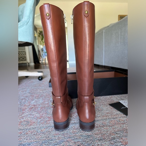 Coach Essex Semi Matte Calf Dark Saddle EUC with Box Size 6.5M - Picture 7 of 16